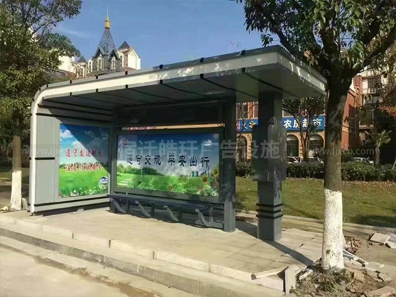 城市公交候车亭厂家现场安装案例