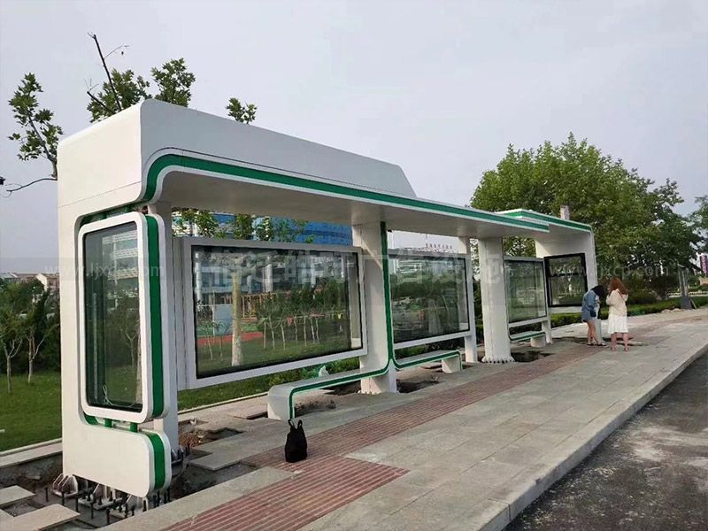 城市公交候车亭厂家现场安装案例